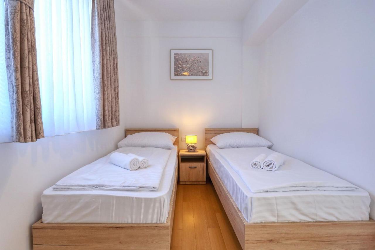 Apartments Perla With Free Parking 자다르 외부 사진