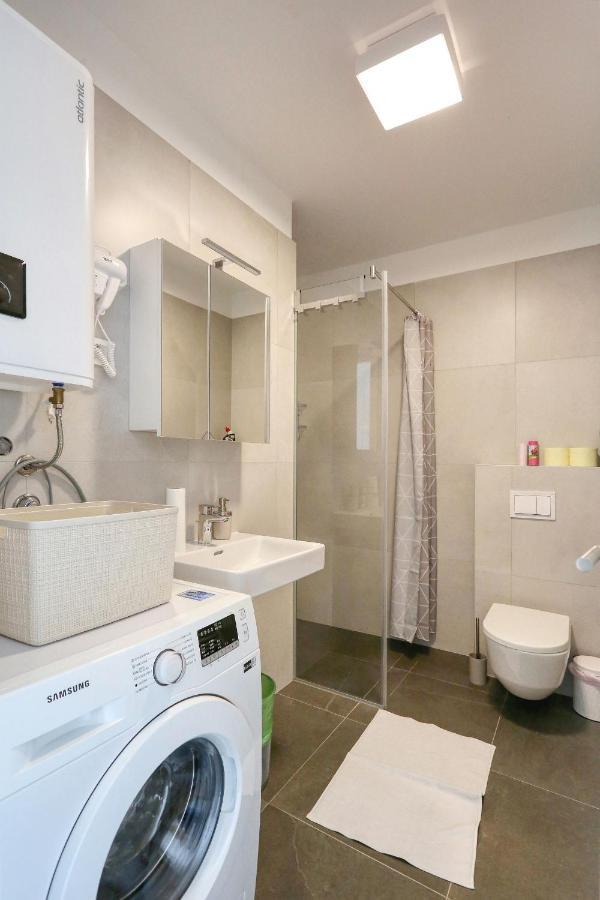 Apartments Perla With Free Parking 자다르 외부 사진