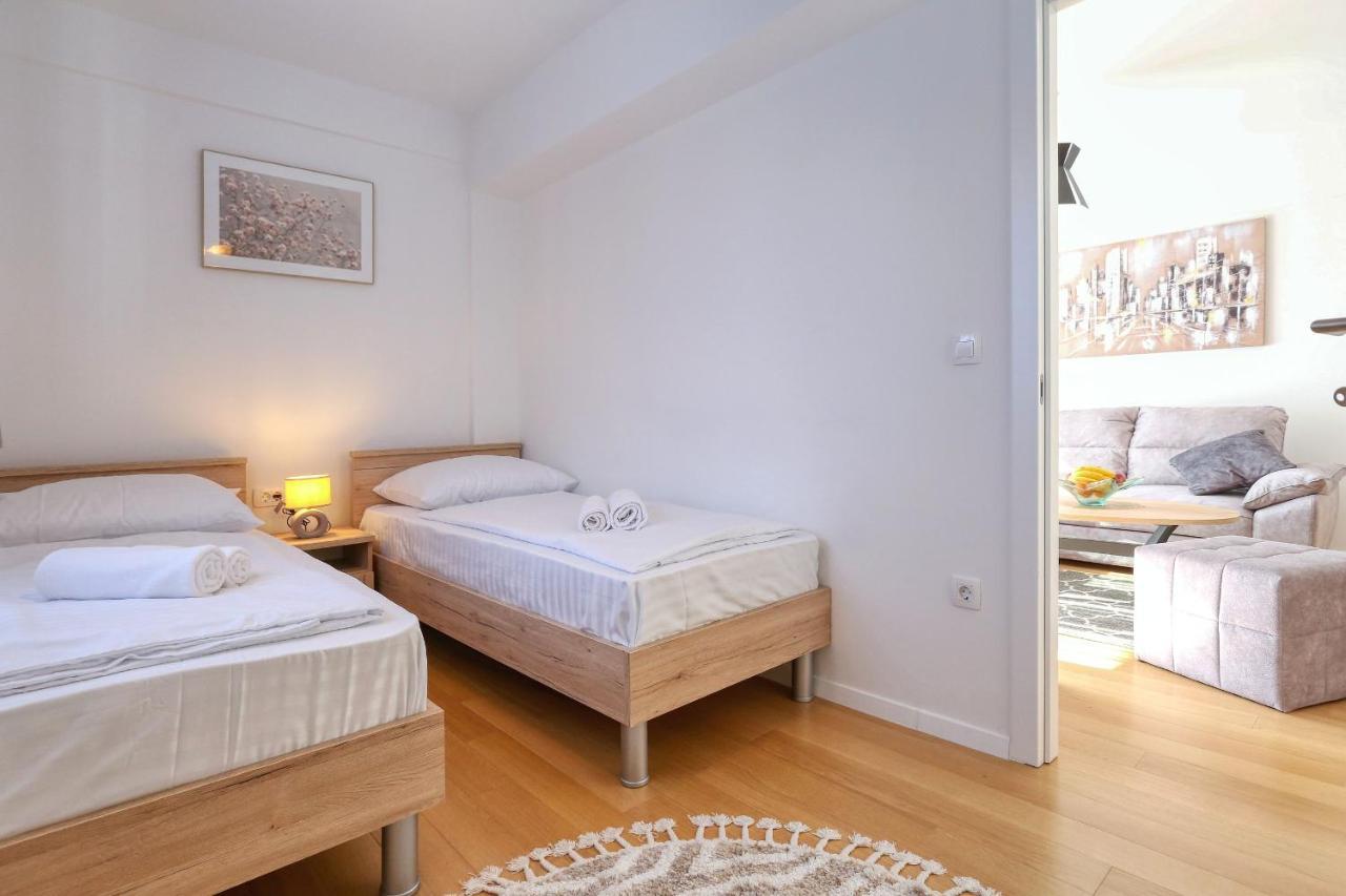 Apartments Perla With Free Parking 자다르 외부 사진