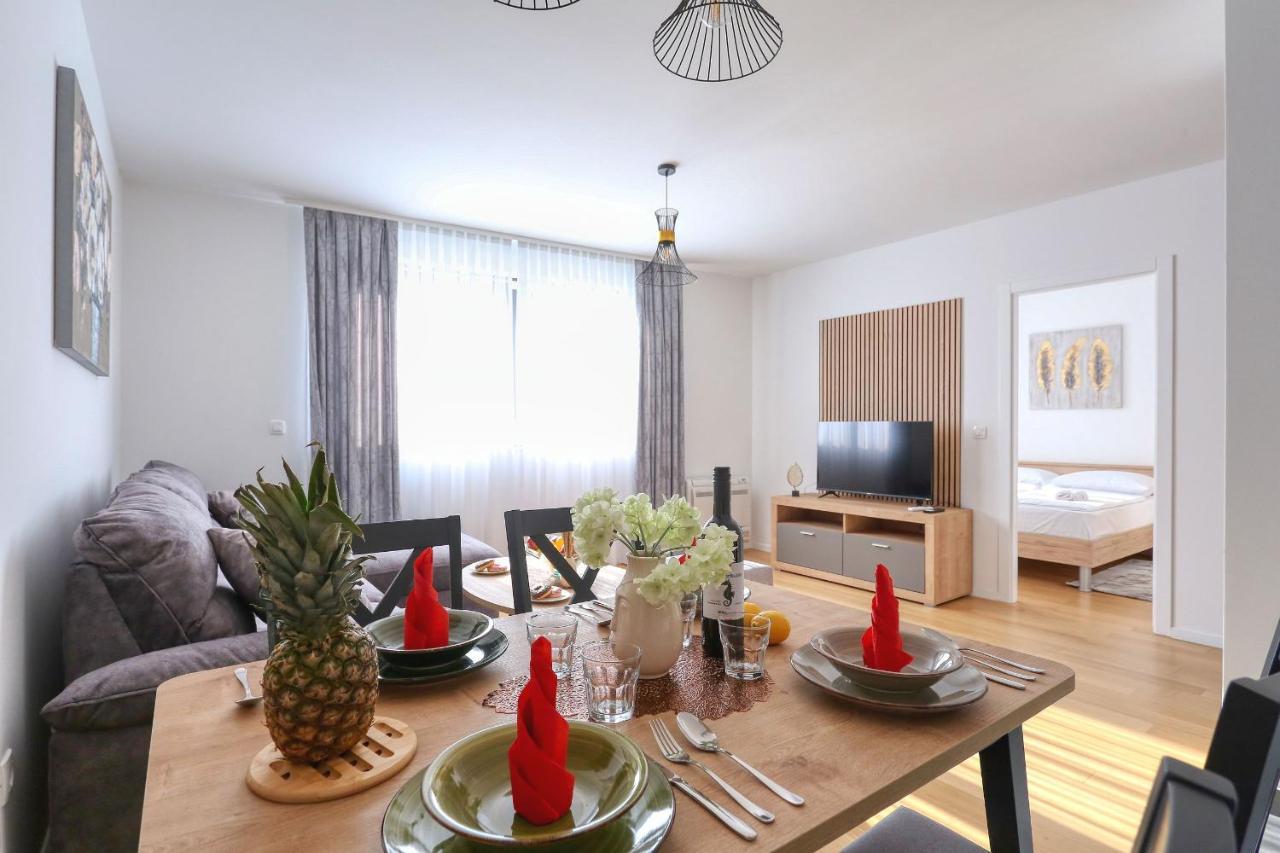 Apartments Perla With Free Parking 자다르 외부 사진