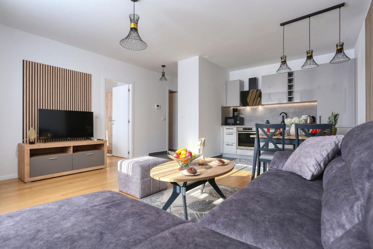 Apartments Perla With Free Parking 자다르 외부 사진