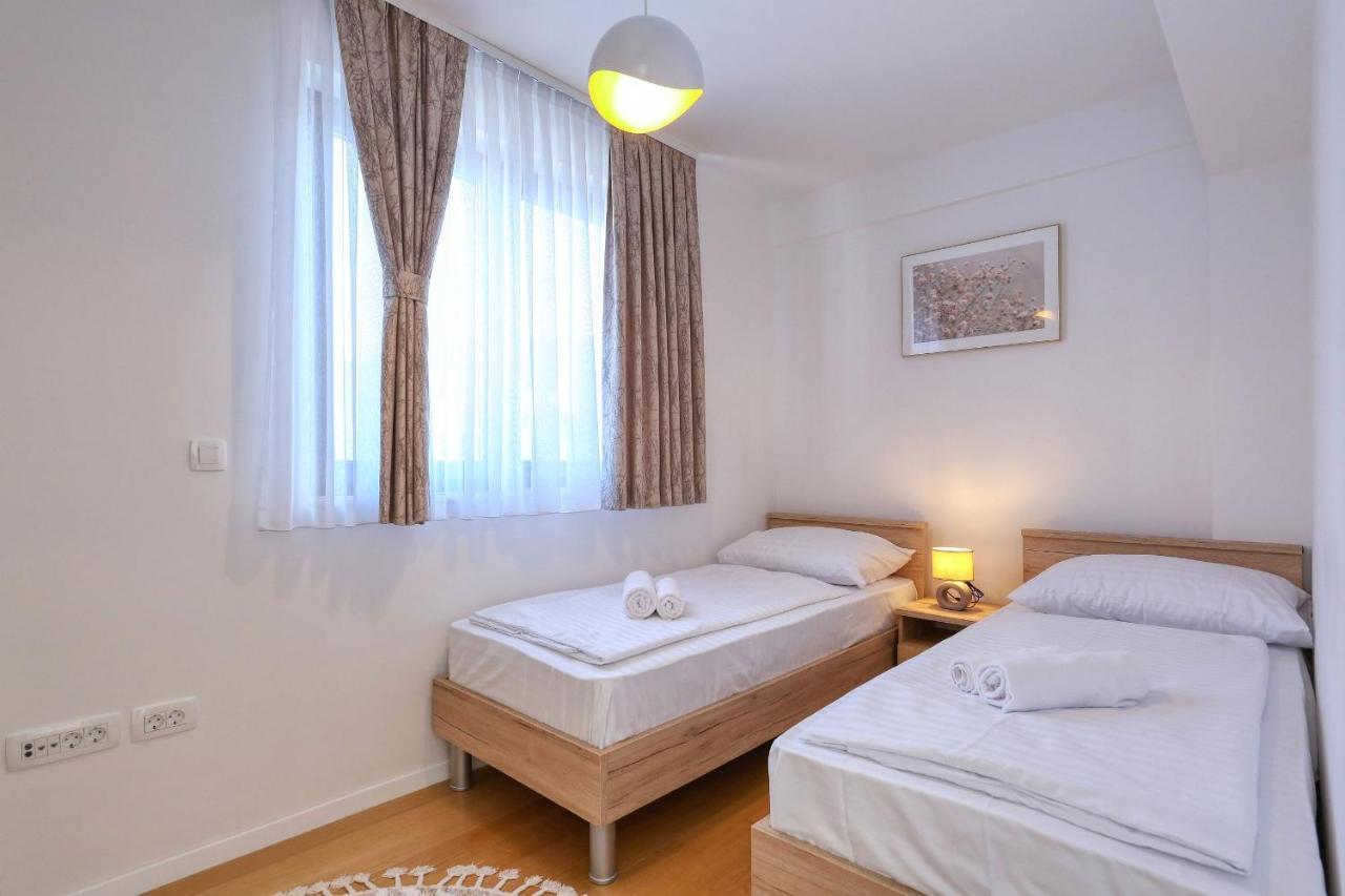 Apartments Perla With Free Parking 자다르 외부 사진